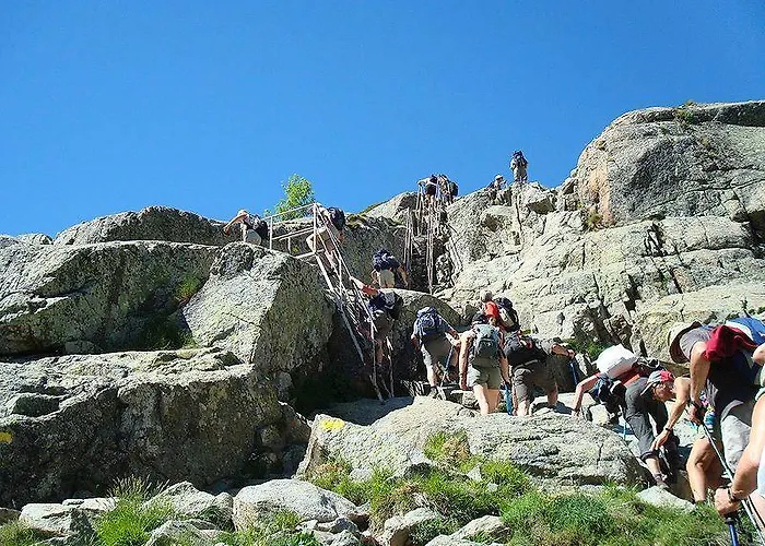 Restaurant Le Torrent מלון 2*